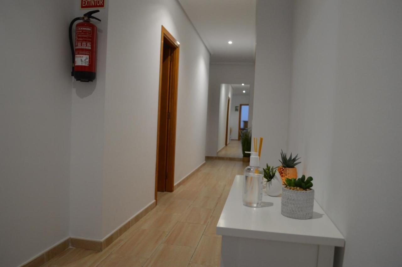 Hostal Parador De Los Llanos Torreorgaz Kültér fotó