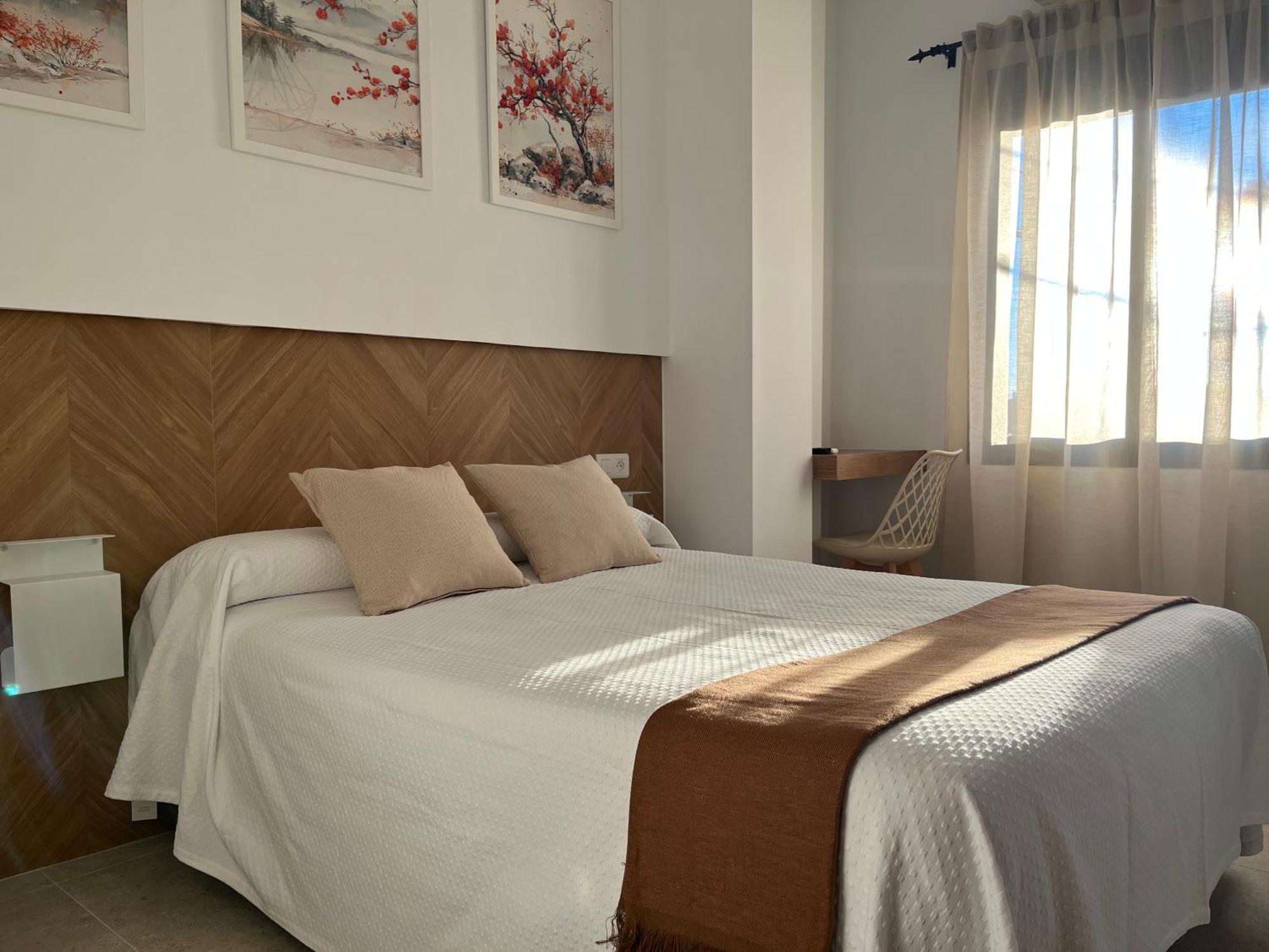 Hostal Parador De Los Llanos Torreorgaz Kültér fotó