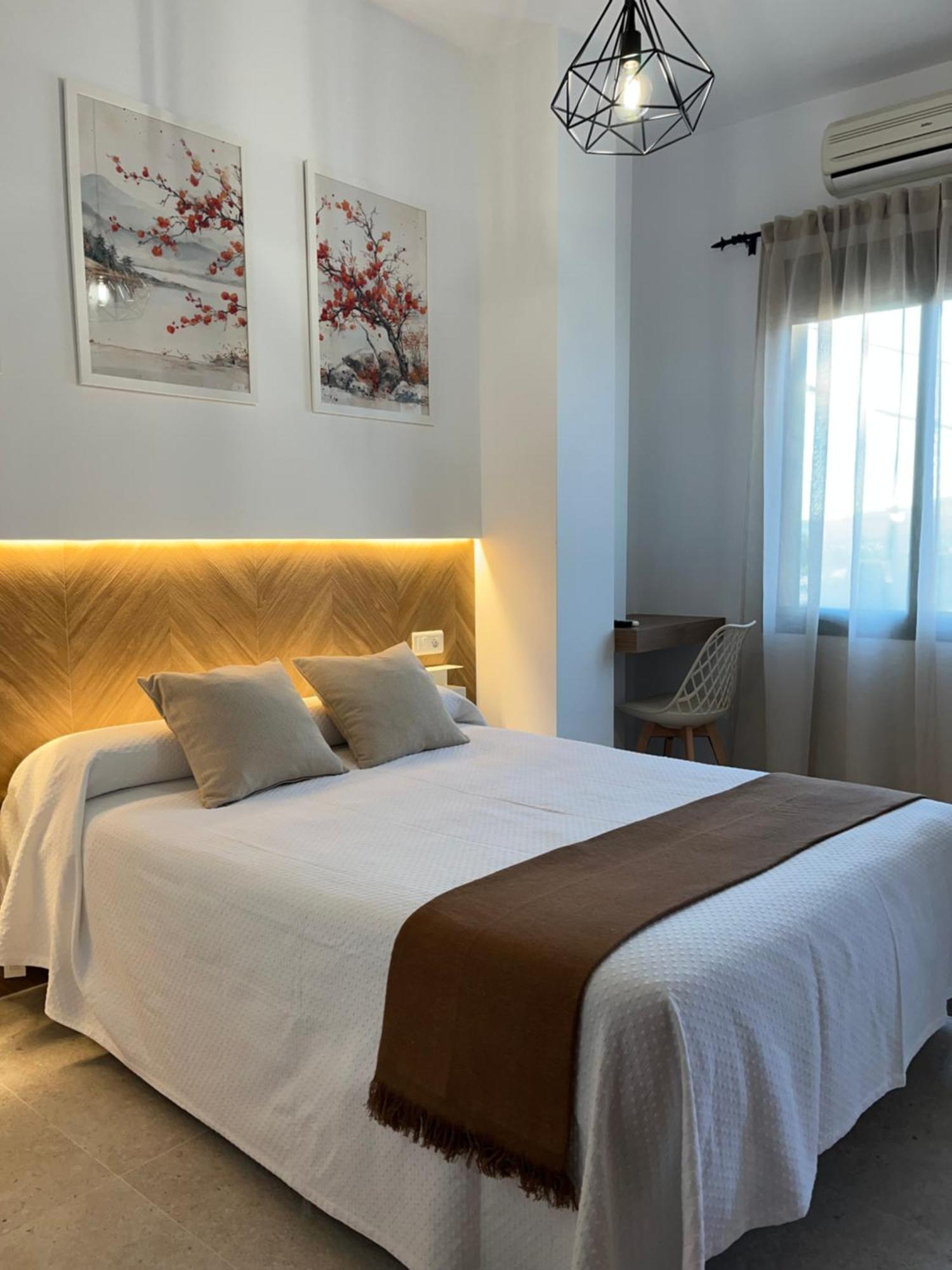 Hostal Parador De Los Llanos Torreorgaz Kültér fotó