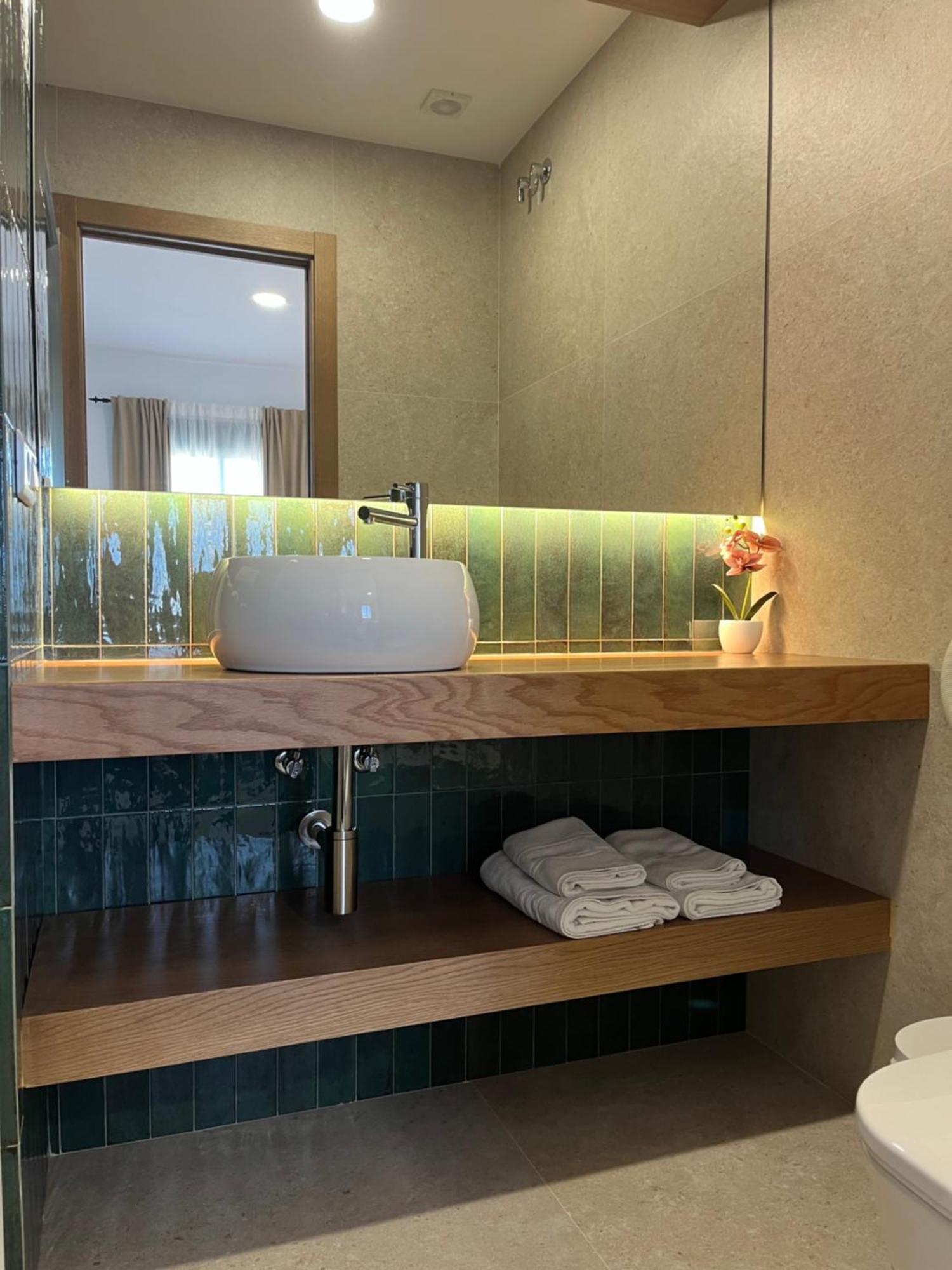 Hostal Parador De Los Llanos Torreorgaz Kültér fotó